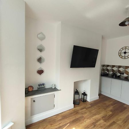Lovely Refurbished Apartments, Morecambe Promenade Exterior photo
